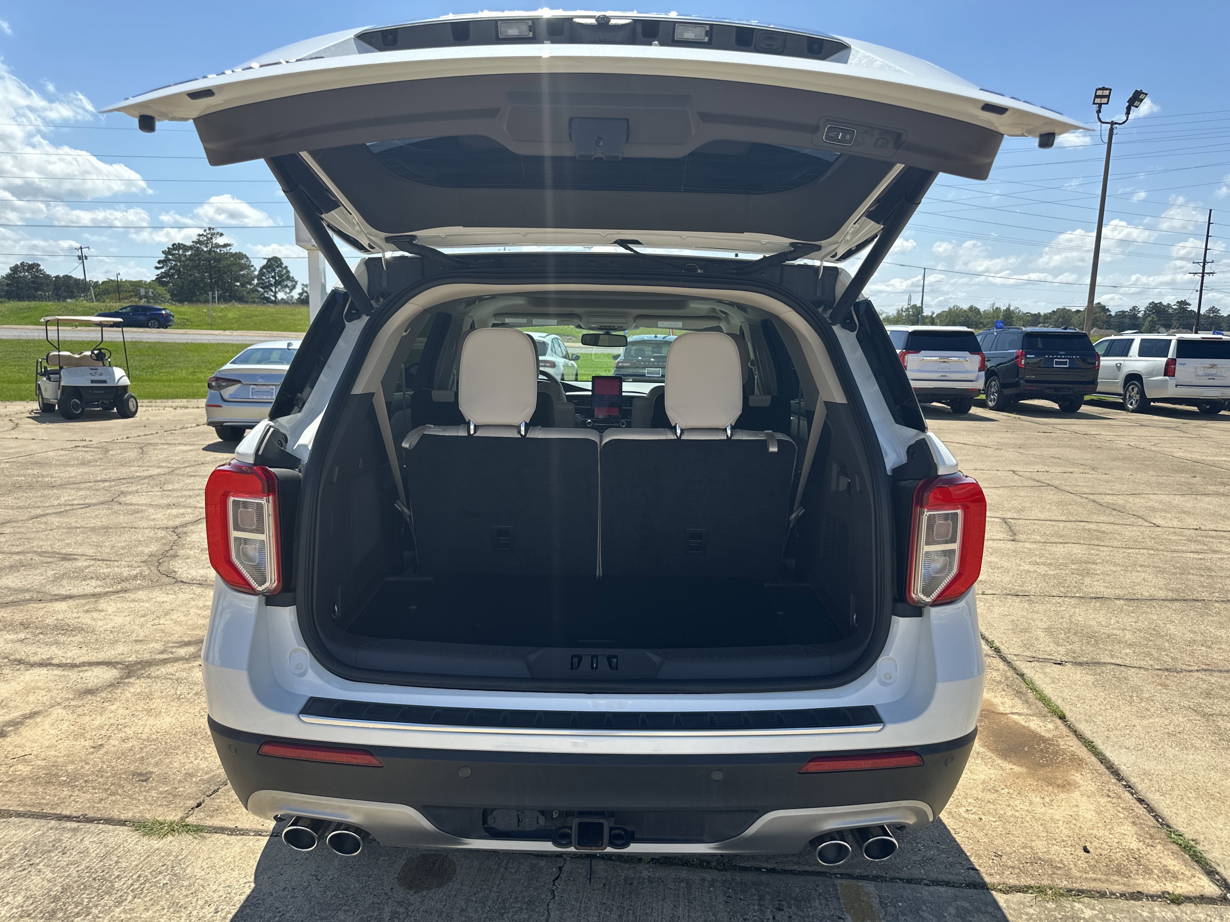 2023 Ford Explorer Platinum