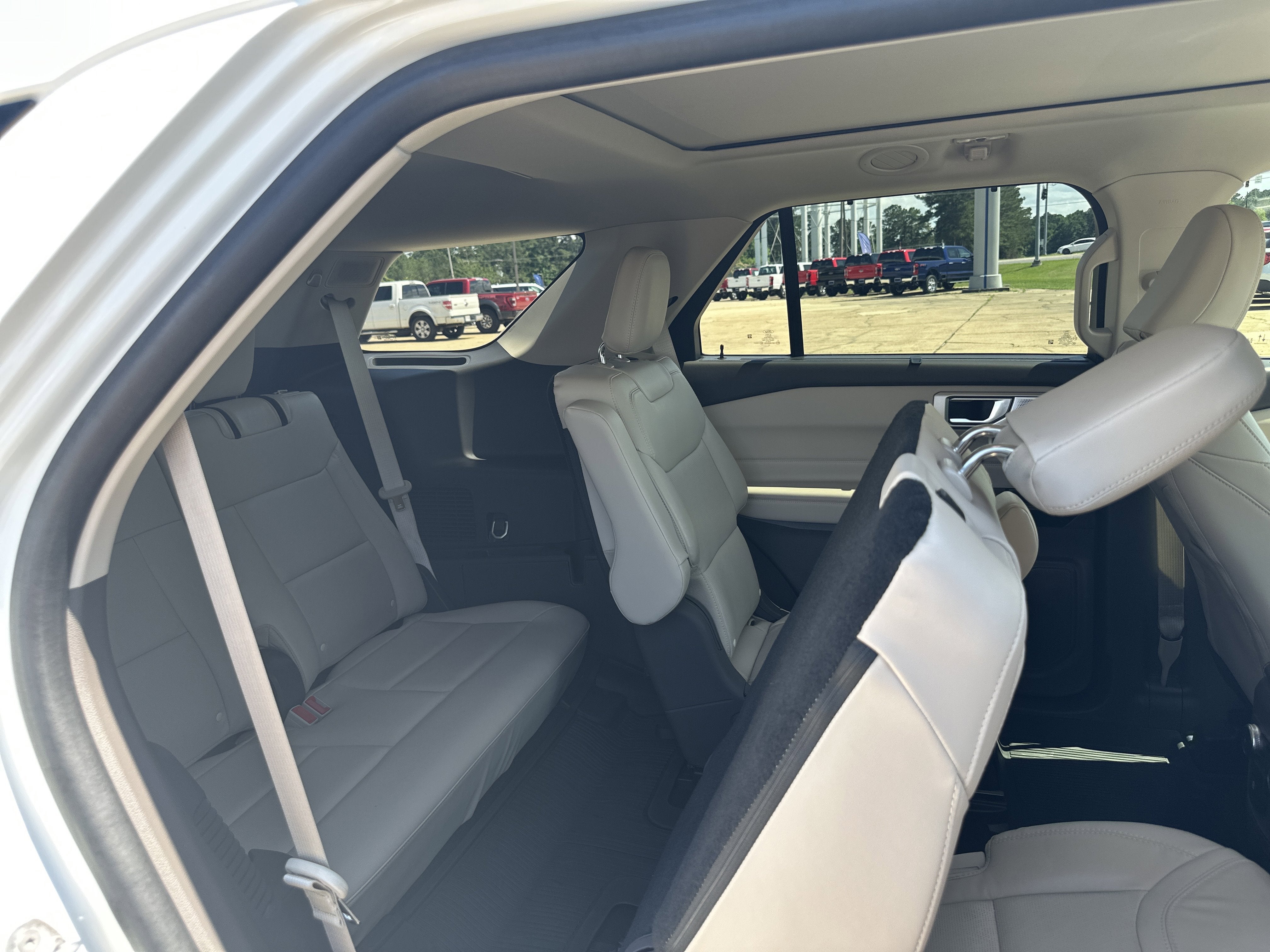 2023 Ford Explorer Platinum