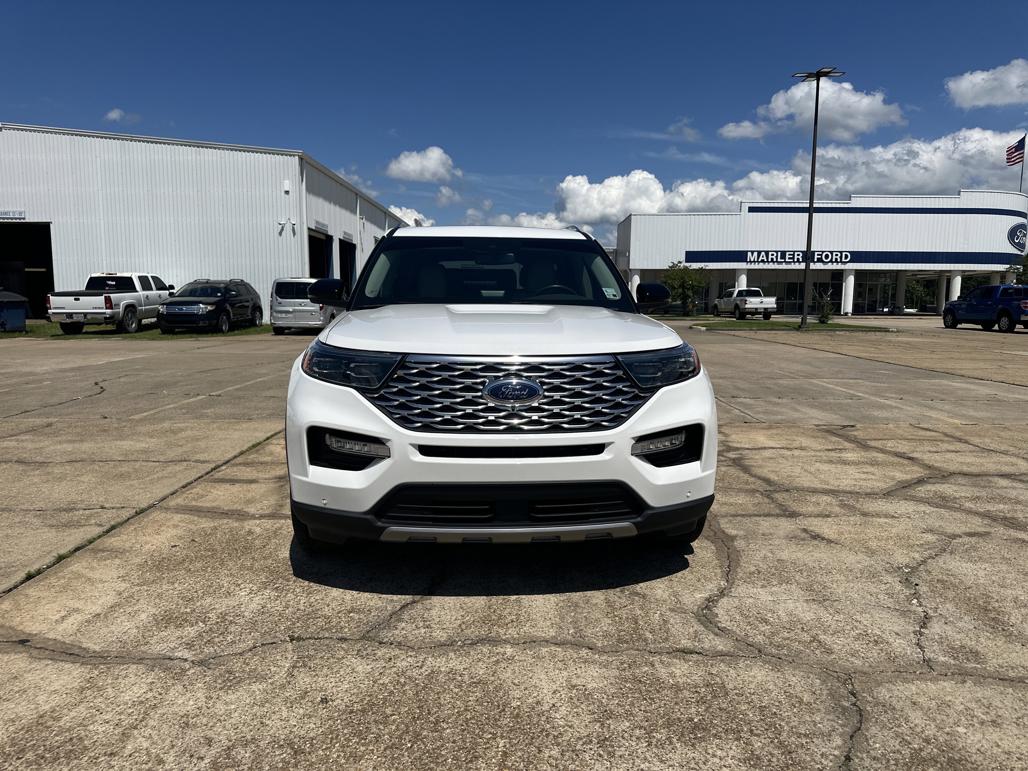 2023 Ford Explorer Platinum