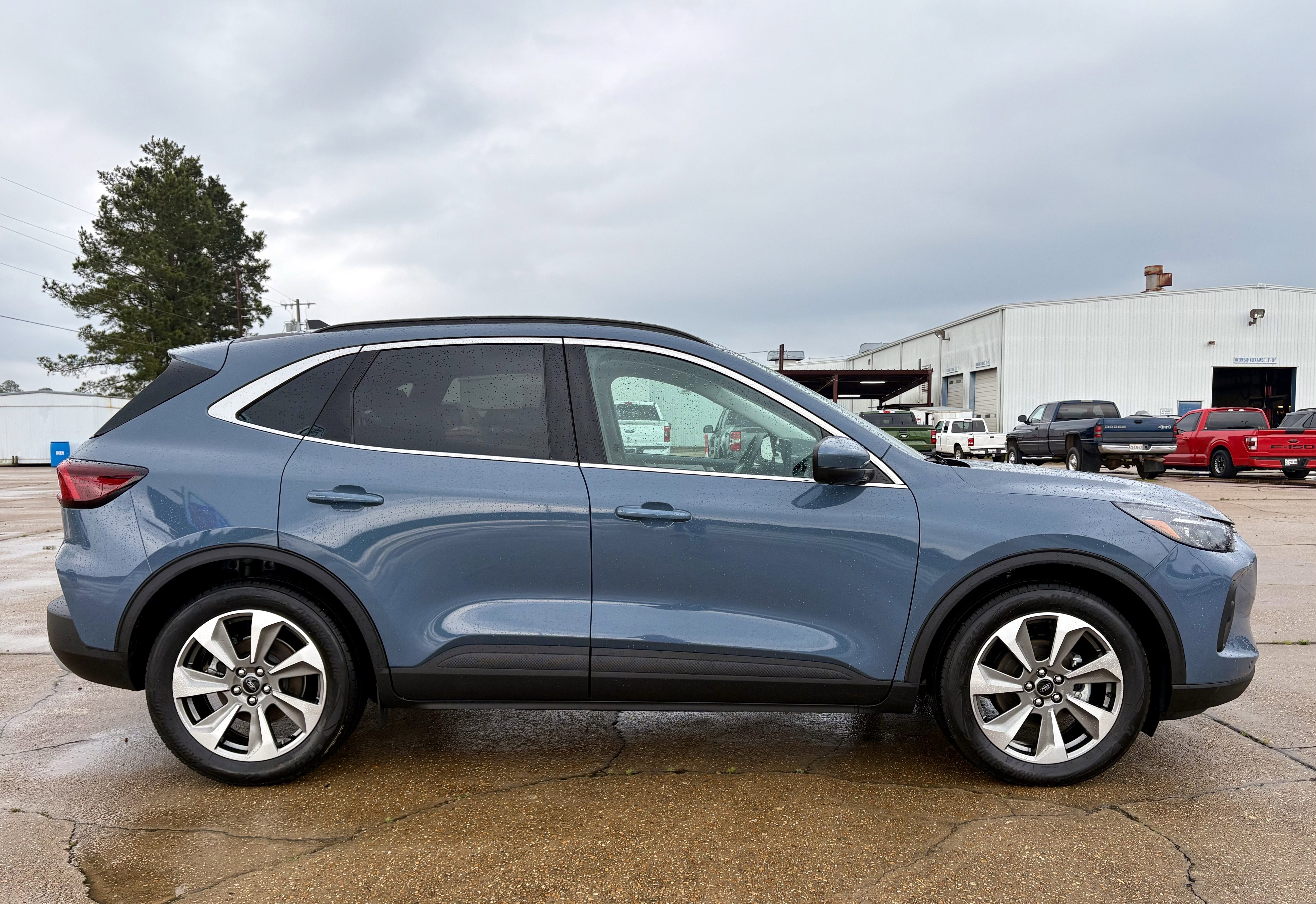 2025 Ford Escape Platinum