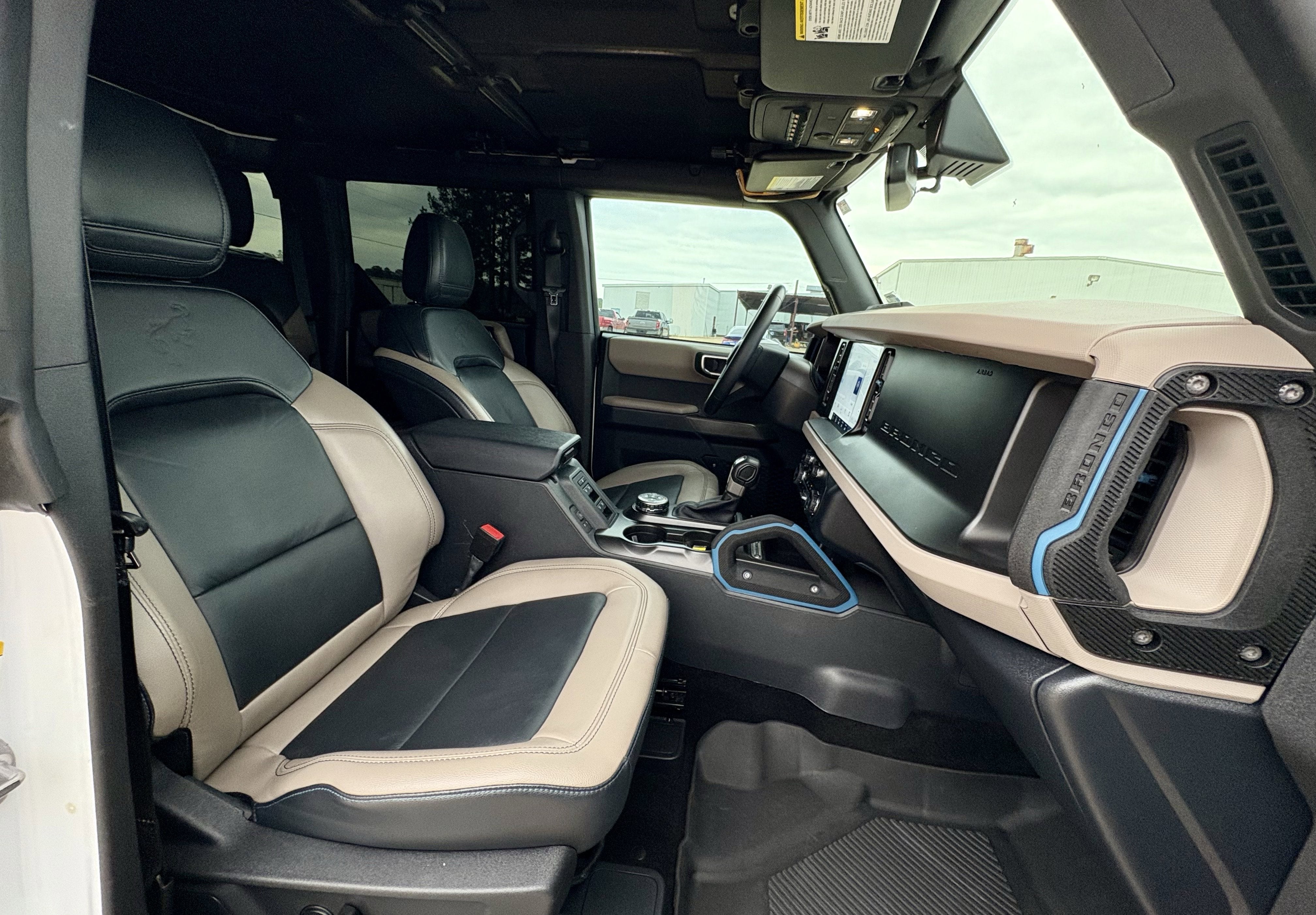 2023 Ford Bronco Base