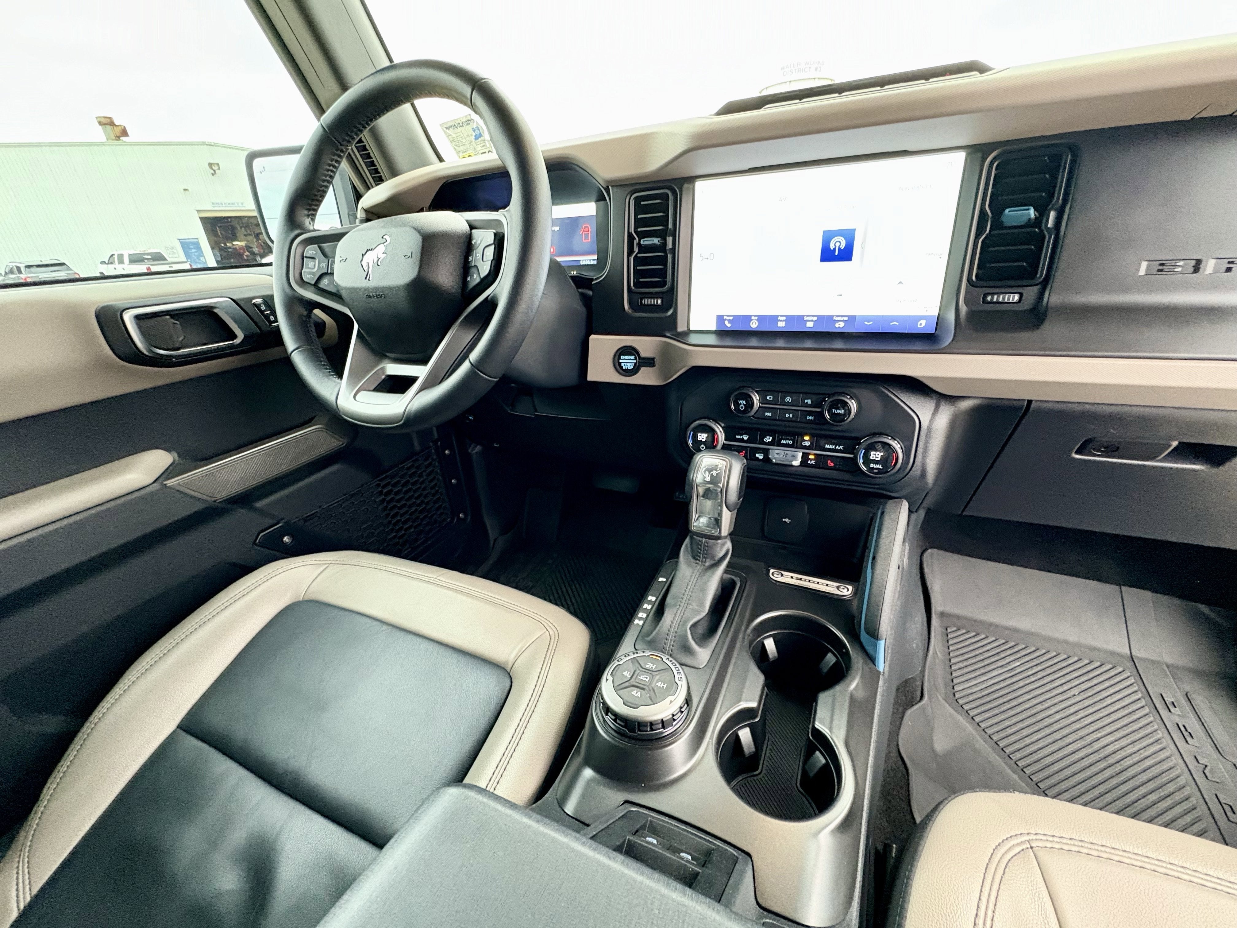 2023 Ford Bronco Base