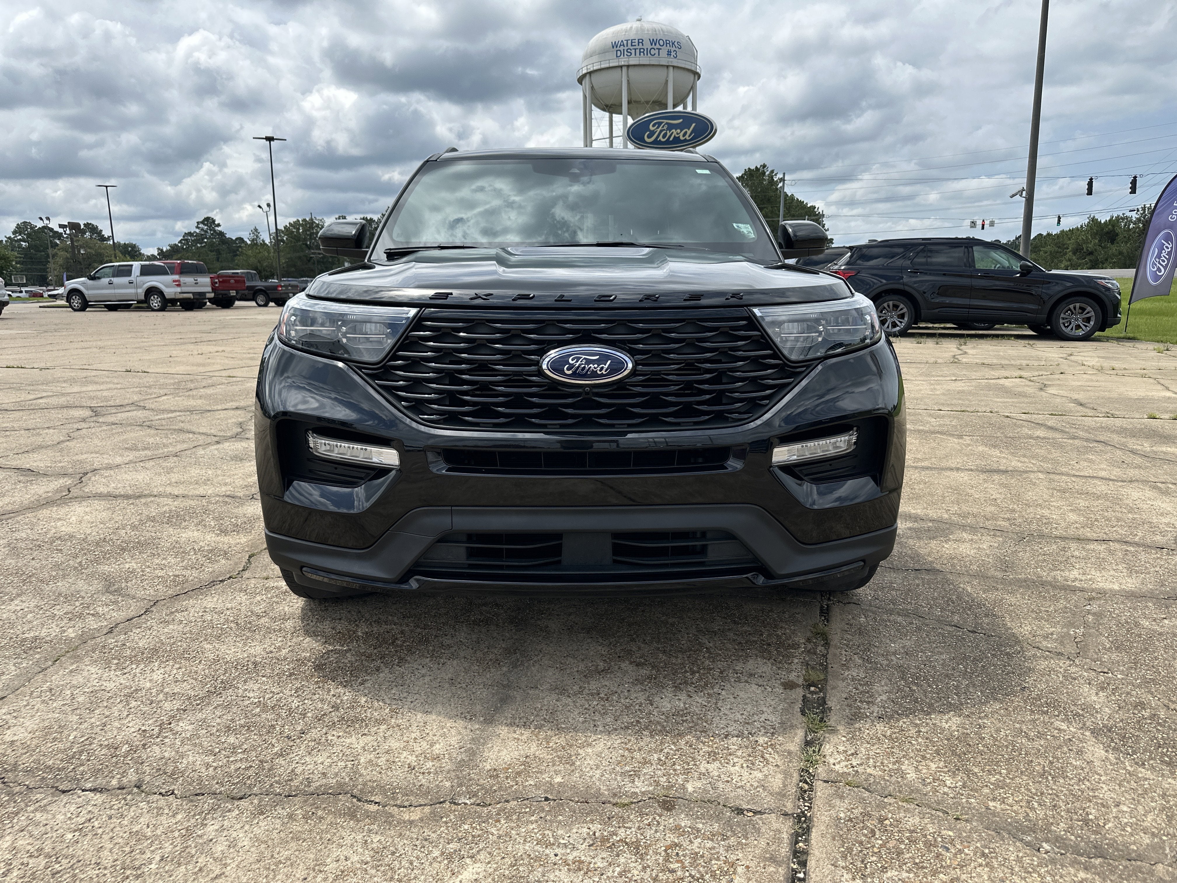 2022 Ford Explorer ST-Line