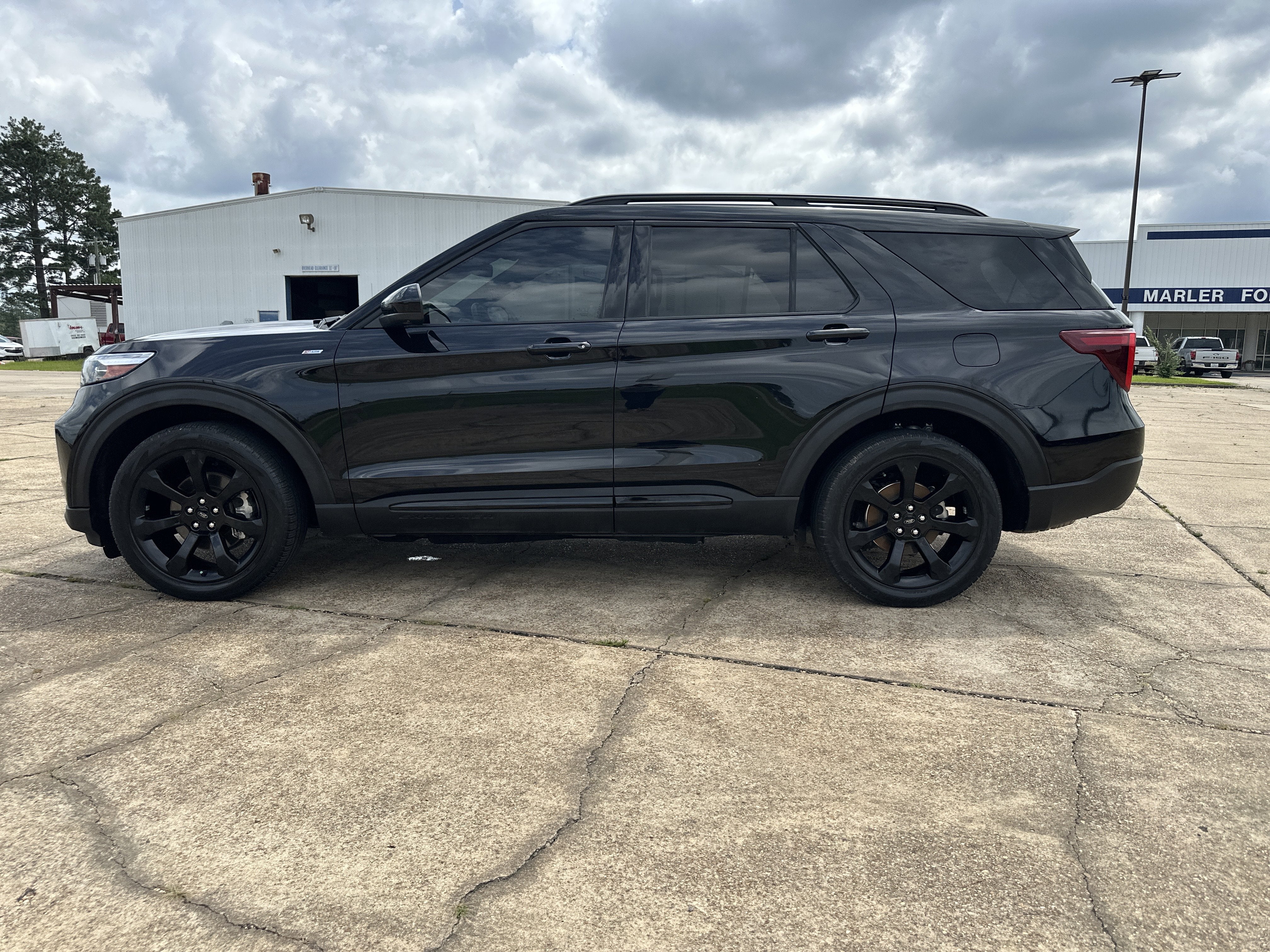2022 Ford Explorer ST-Line