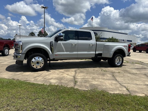 2026 Ford F-450 Base
