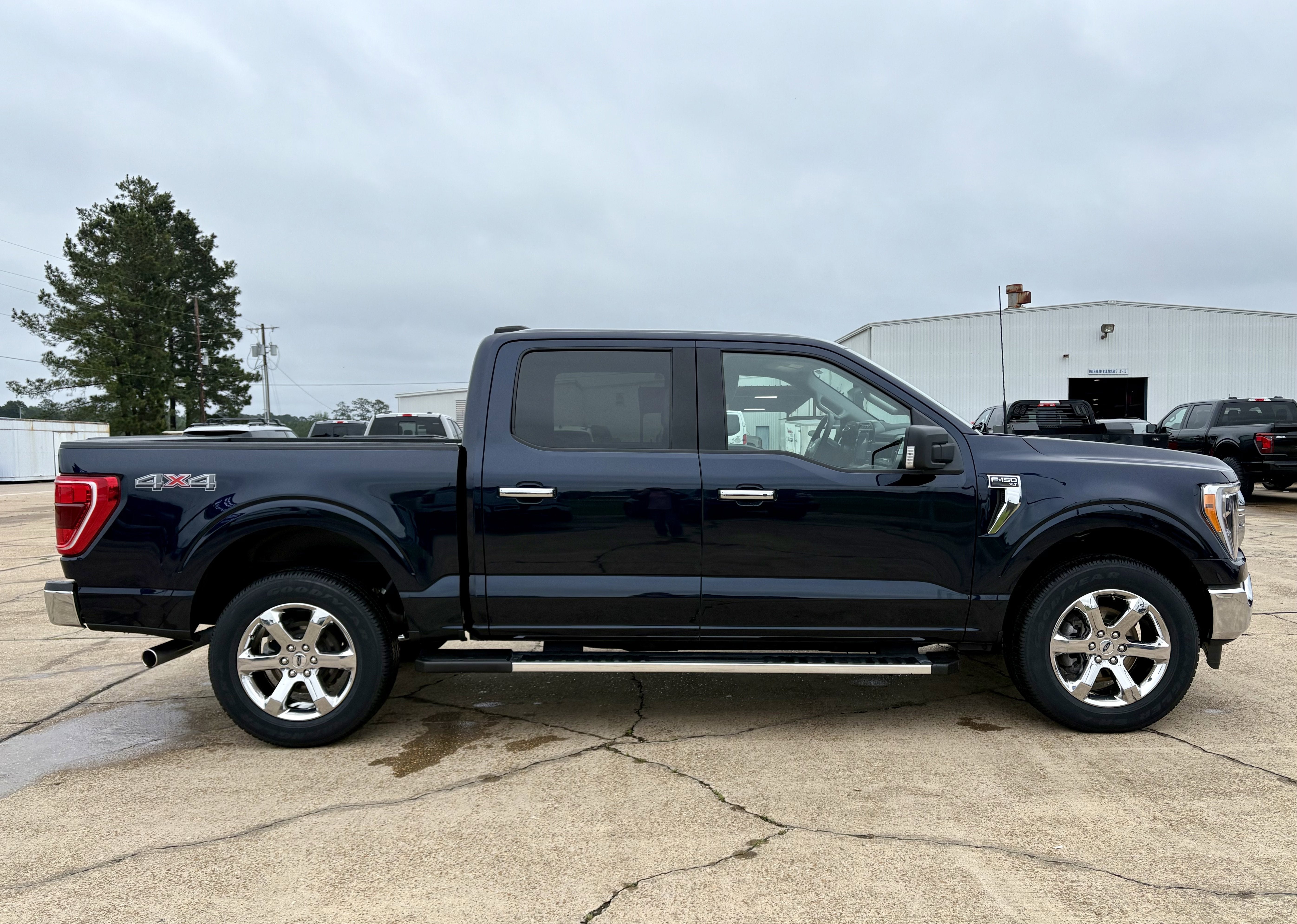 2023 Ford F-150 Base