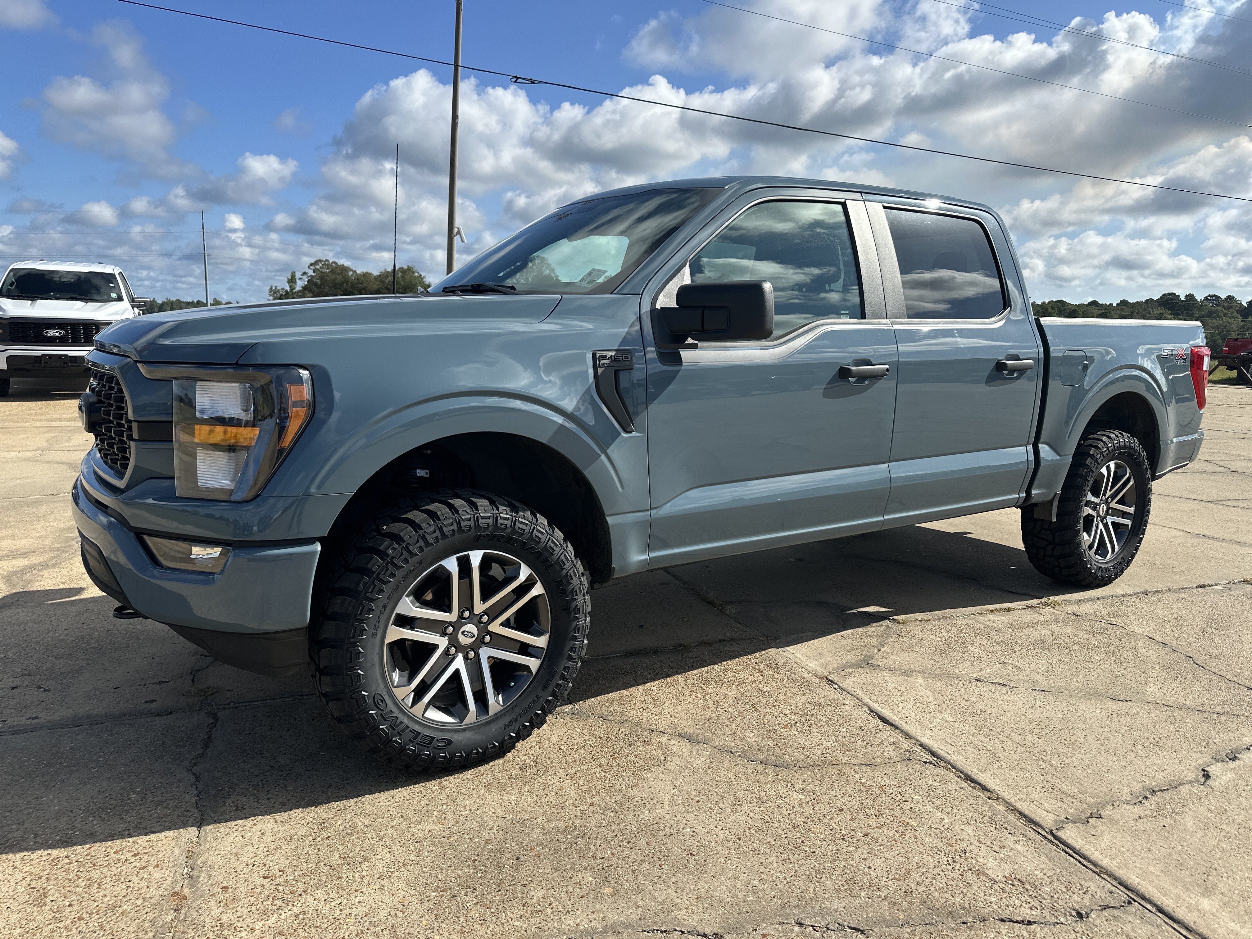 2023 Ford F-150 Base