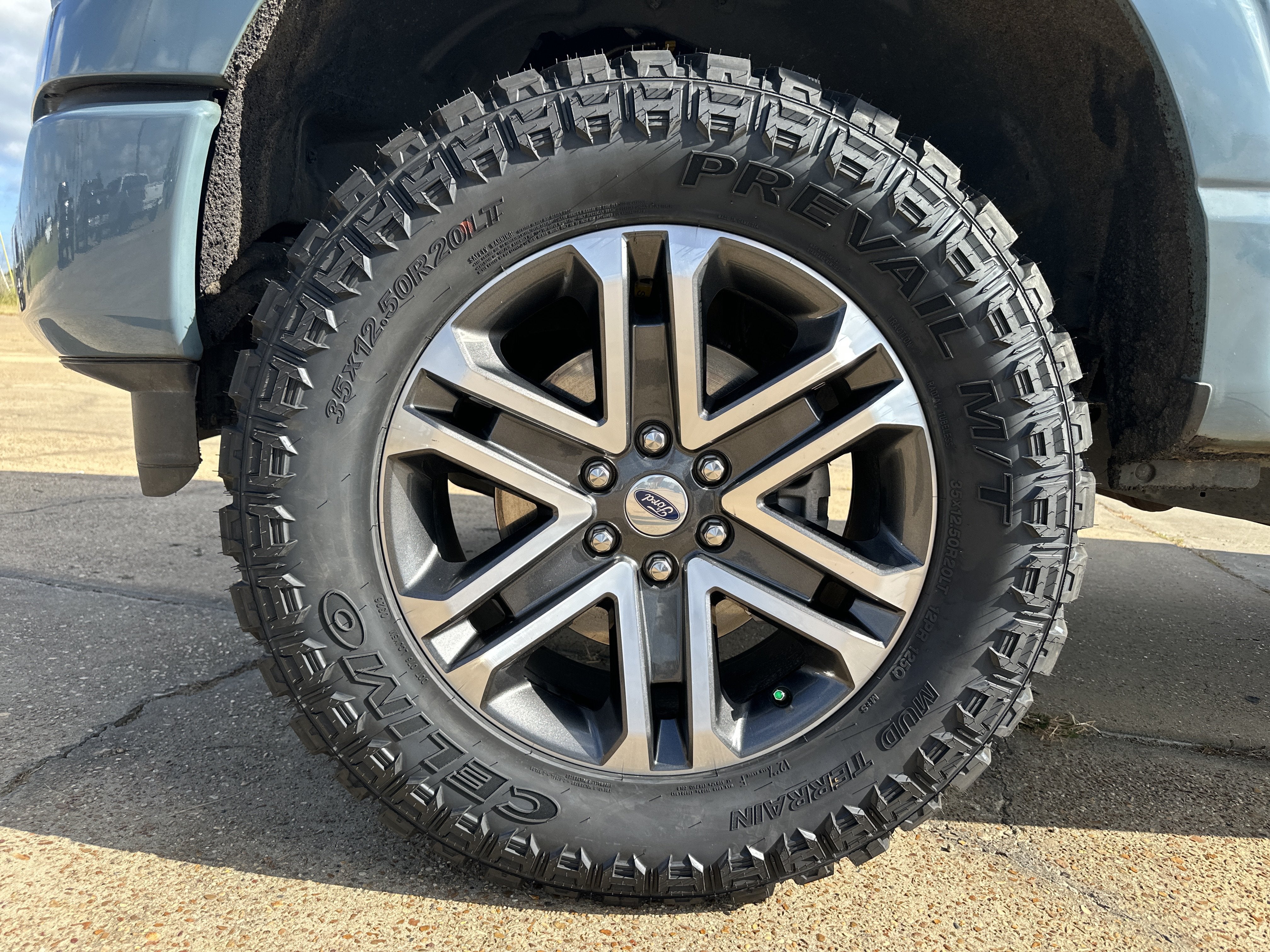 2023 Ford F-150 Base