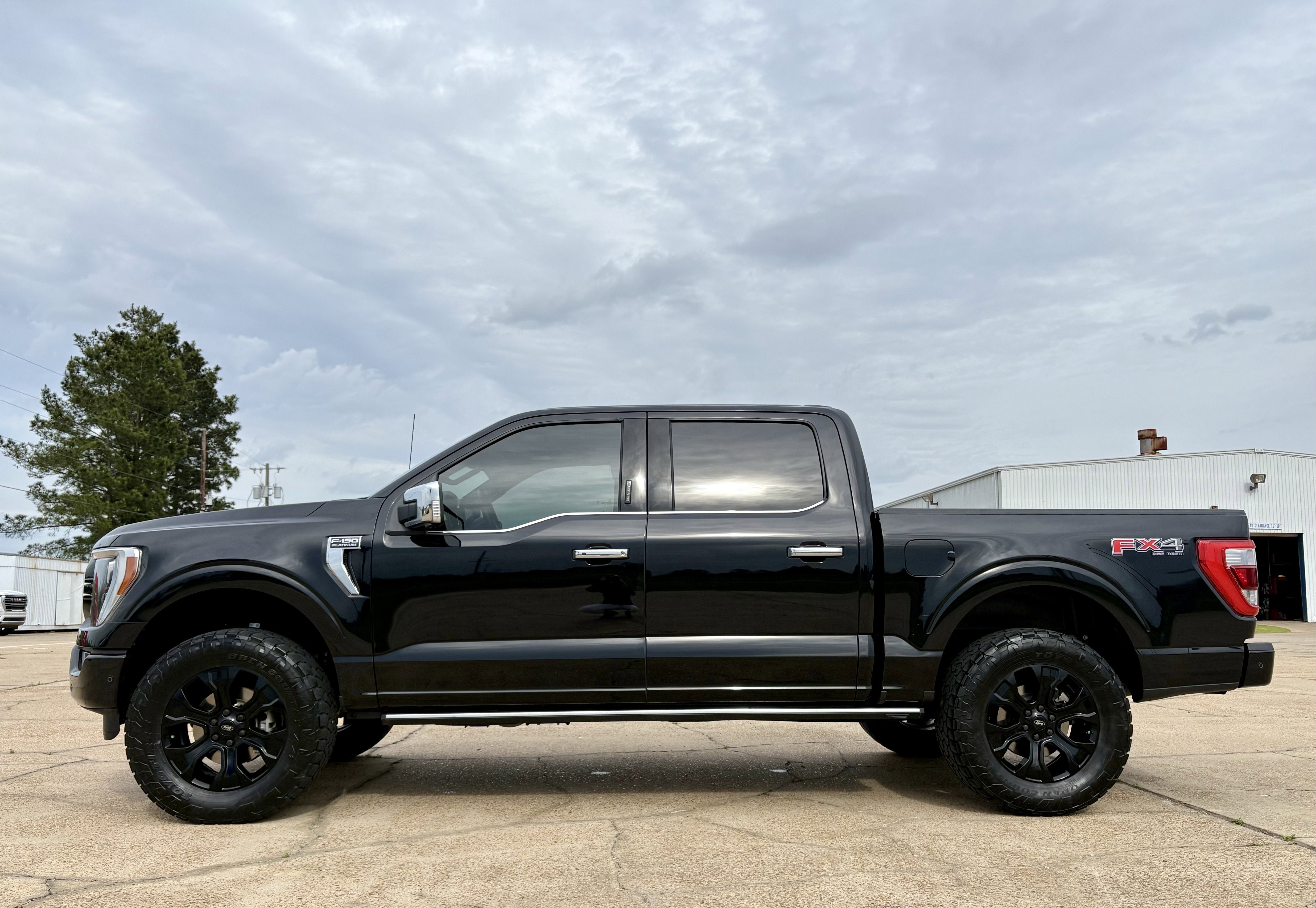 2023 Ford F-150 Base