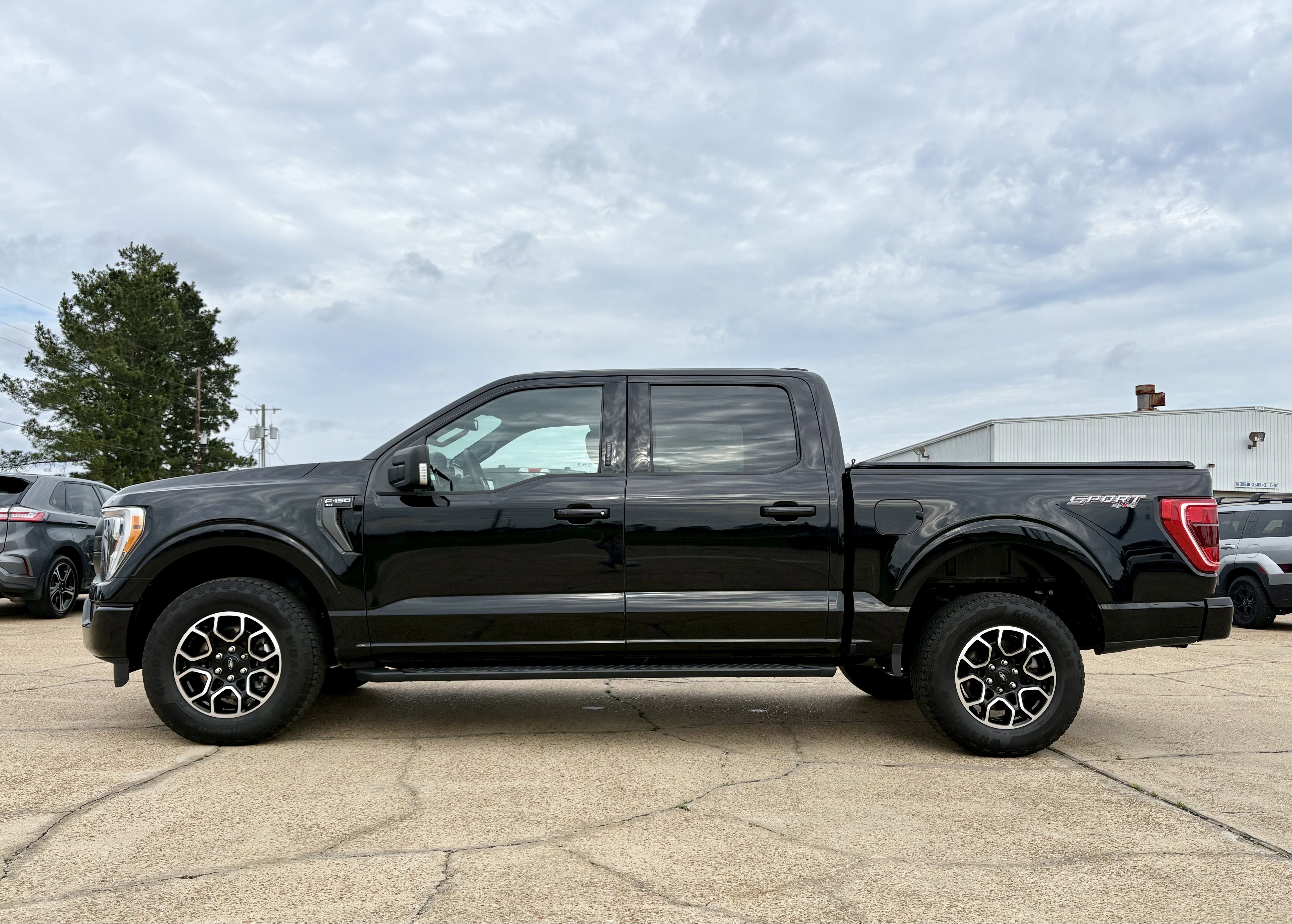 2023 Ford F-150 Base