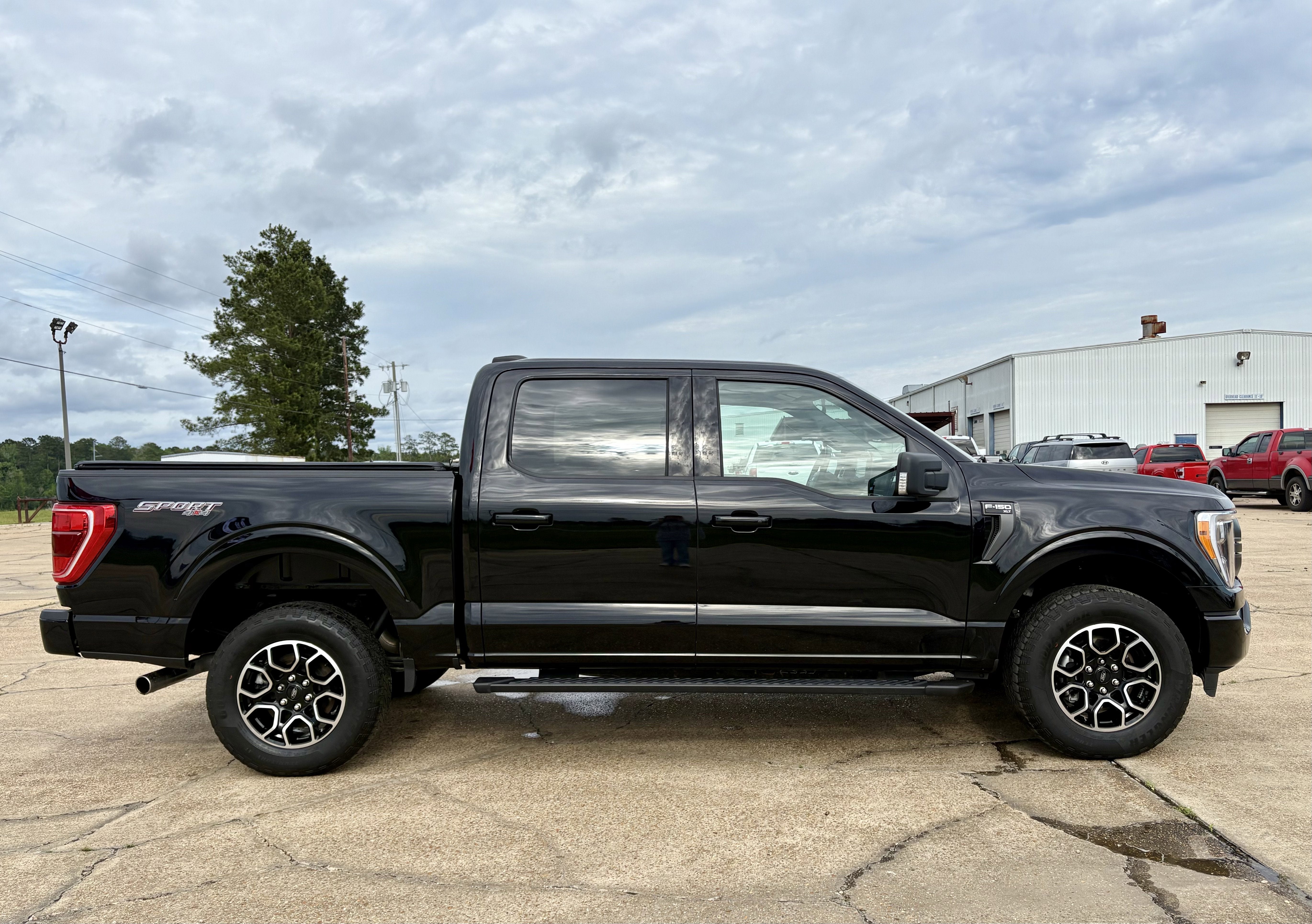 2023 Ford F-150 Base