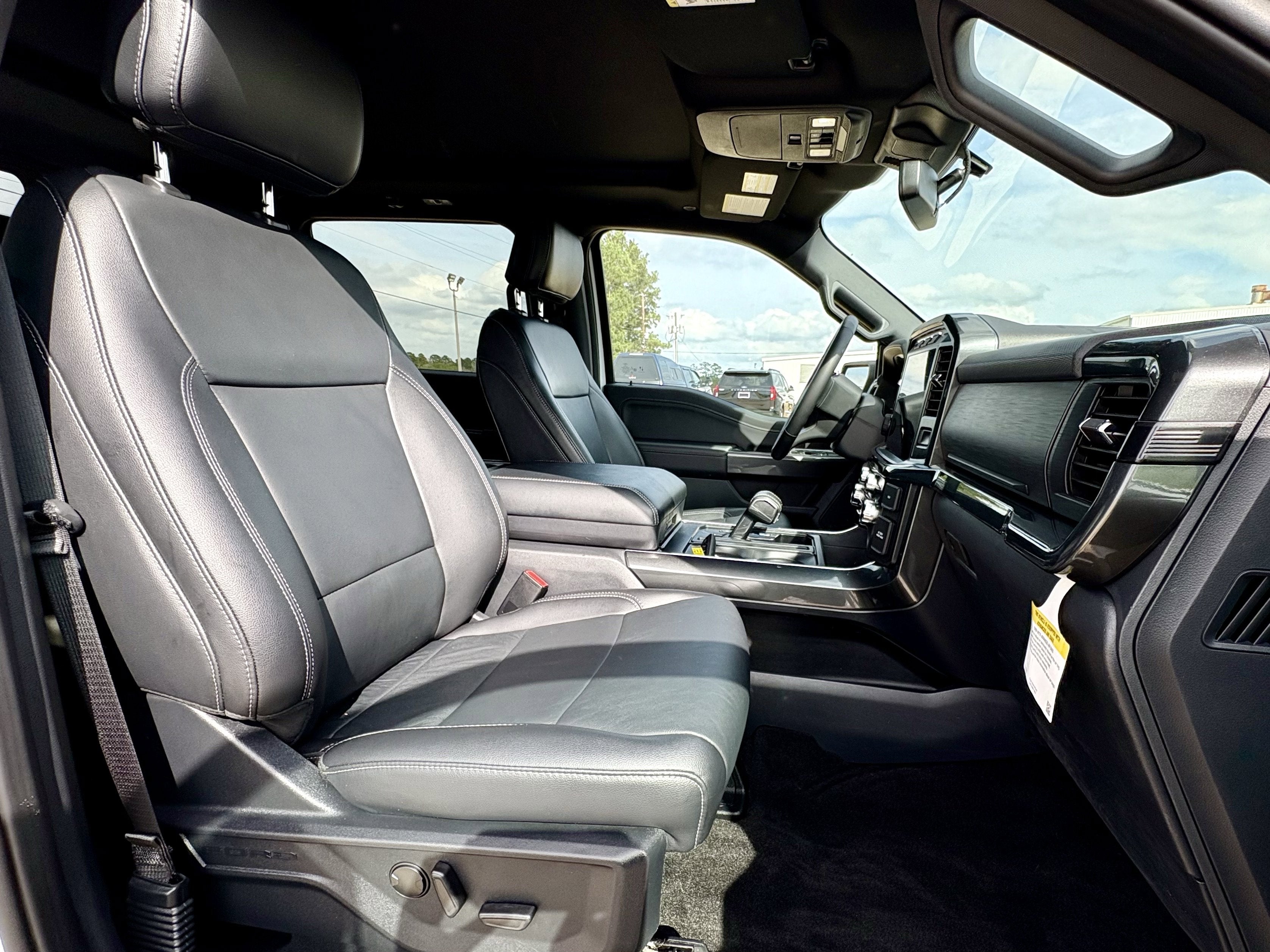 2022 Ford F-150 Base