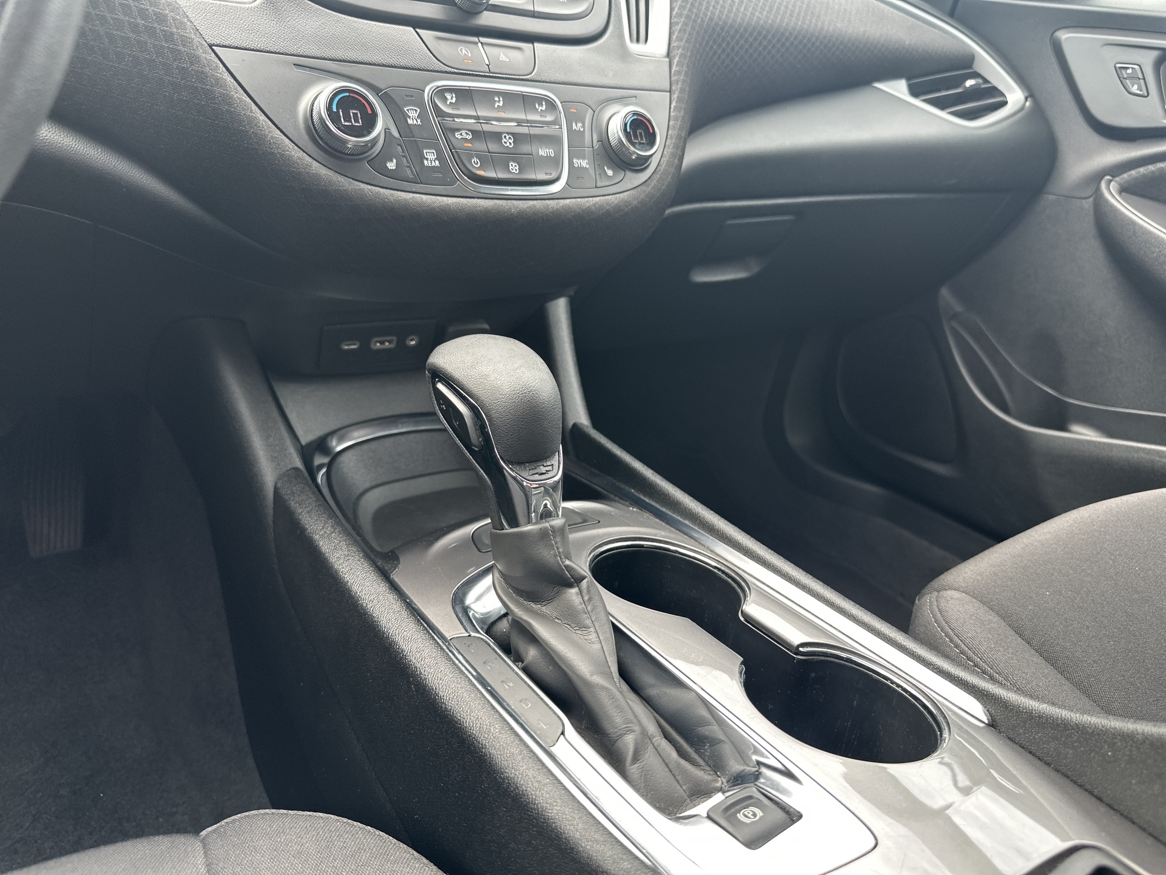 2024 Chevrolet Malibu LT w/1LT