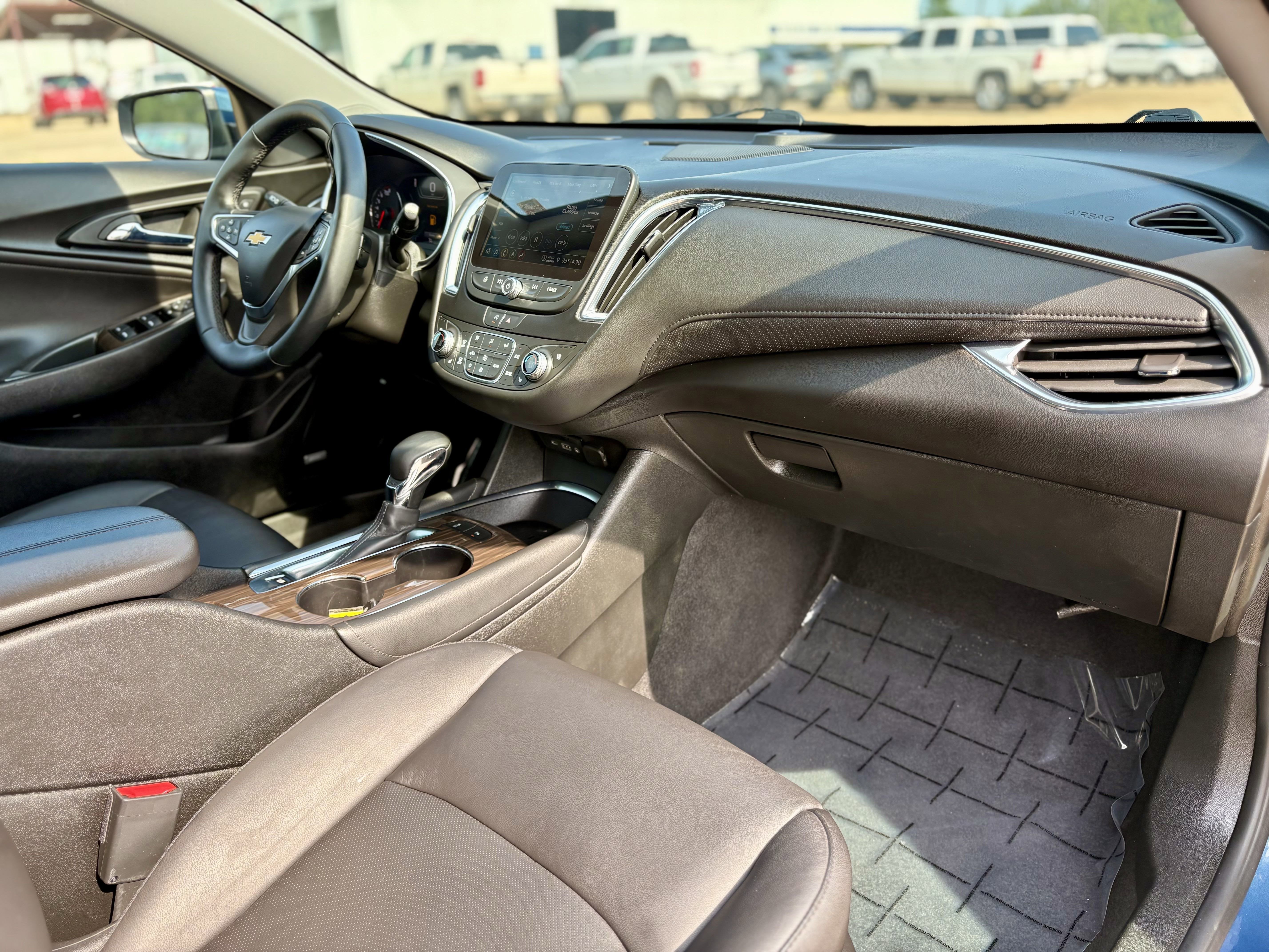 2024 Chevrolet Malibu LT w/2LT