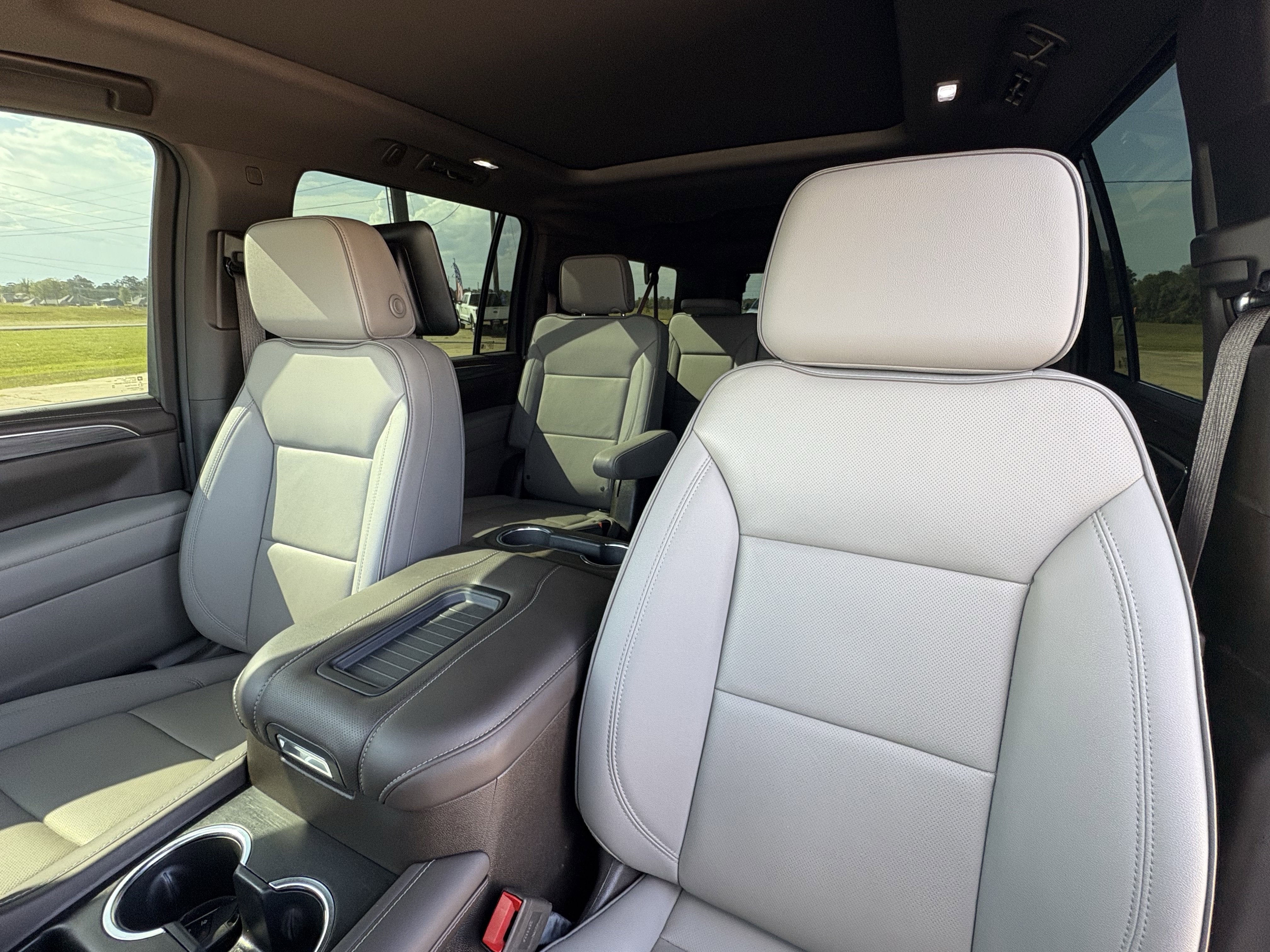 2024 GMC Yukon XL SLT