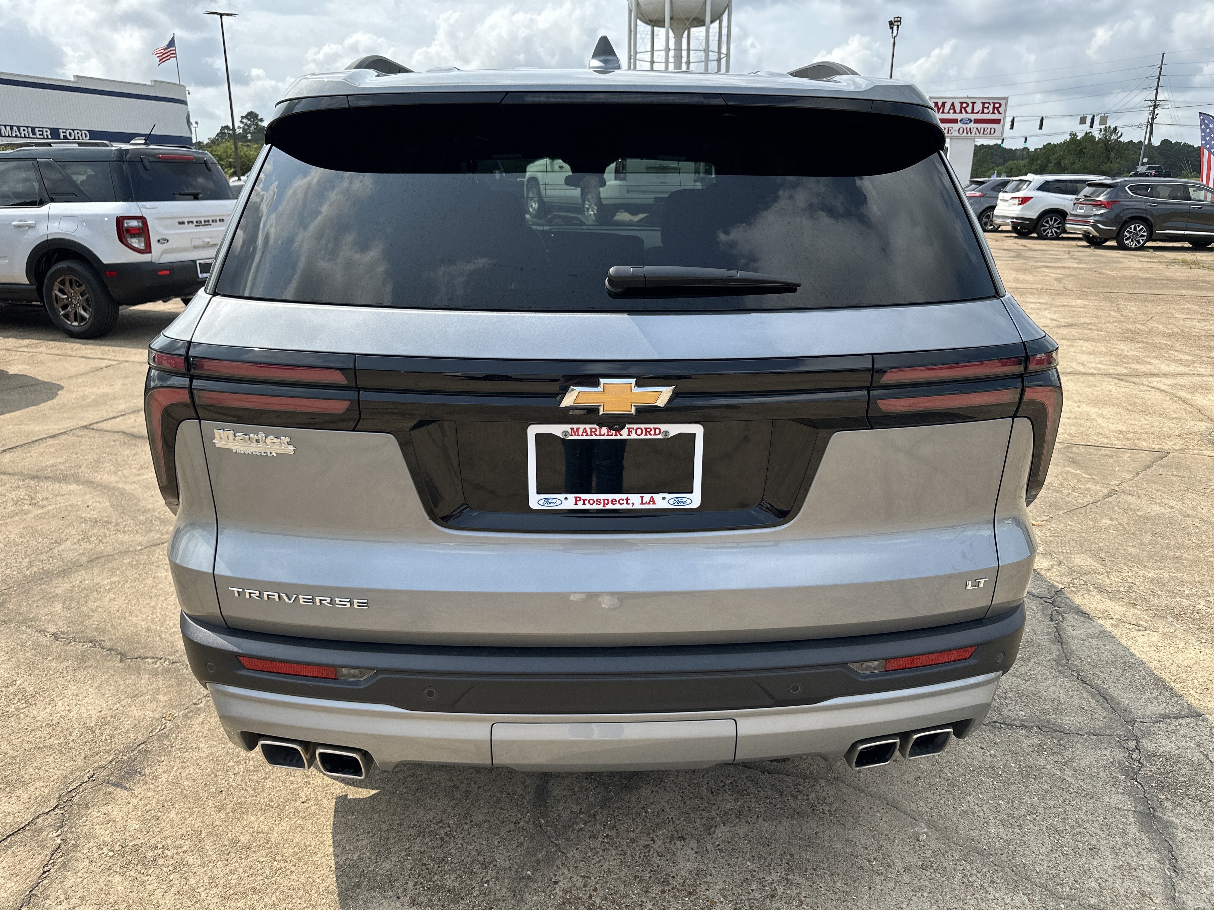 2024 Chevrolet Traverse LT