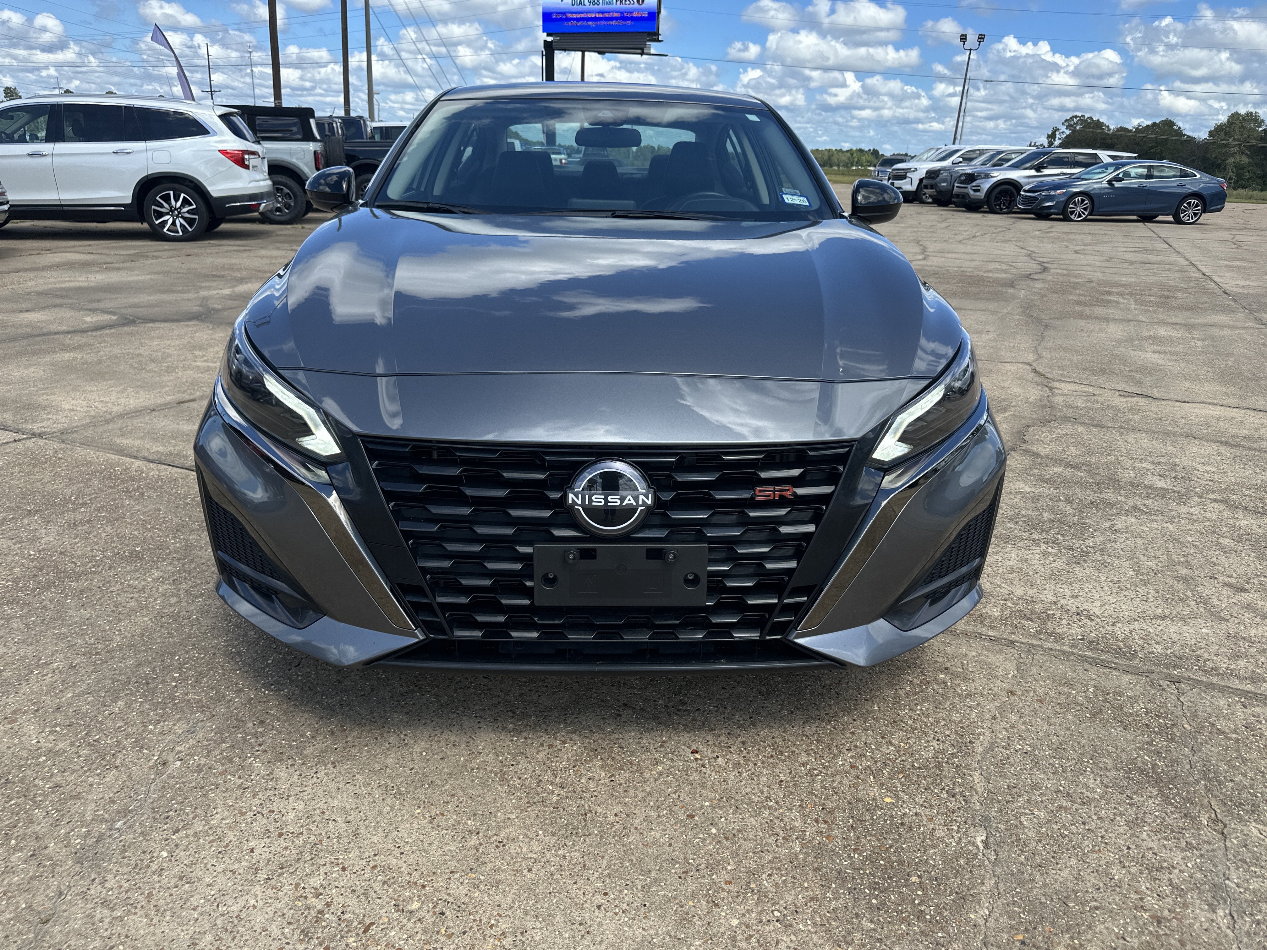 2025 Nissan Altima SR