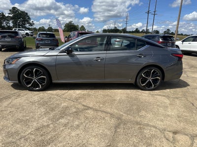 2025 Nissan Altima SR