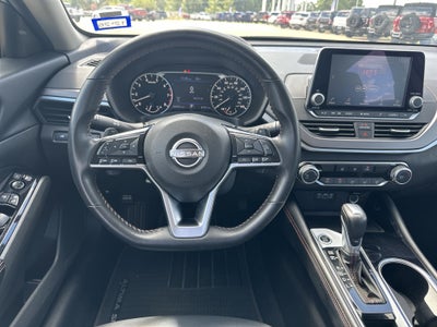 2025 Nissan Altima SR