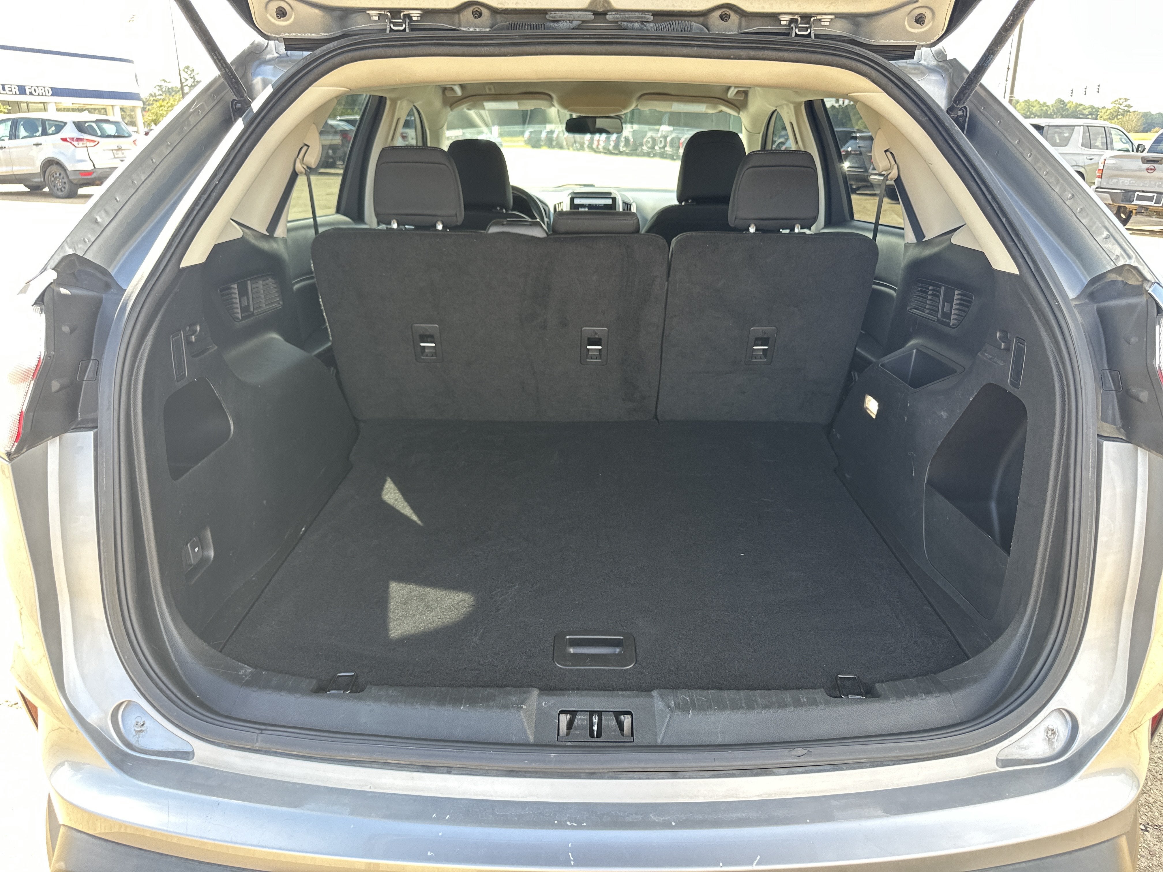 2023 Ford Edge SE