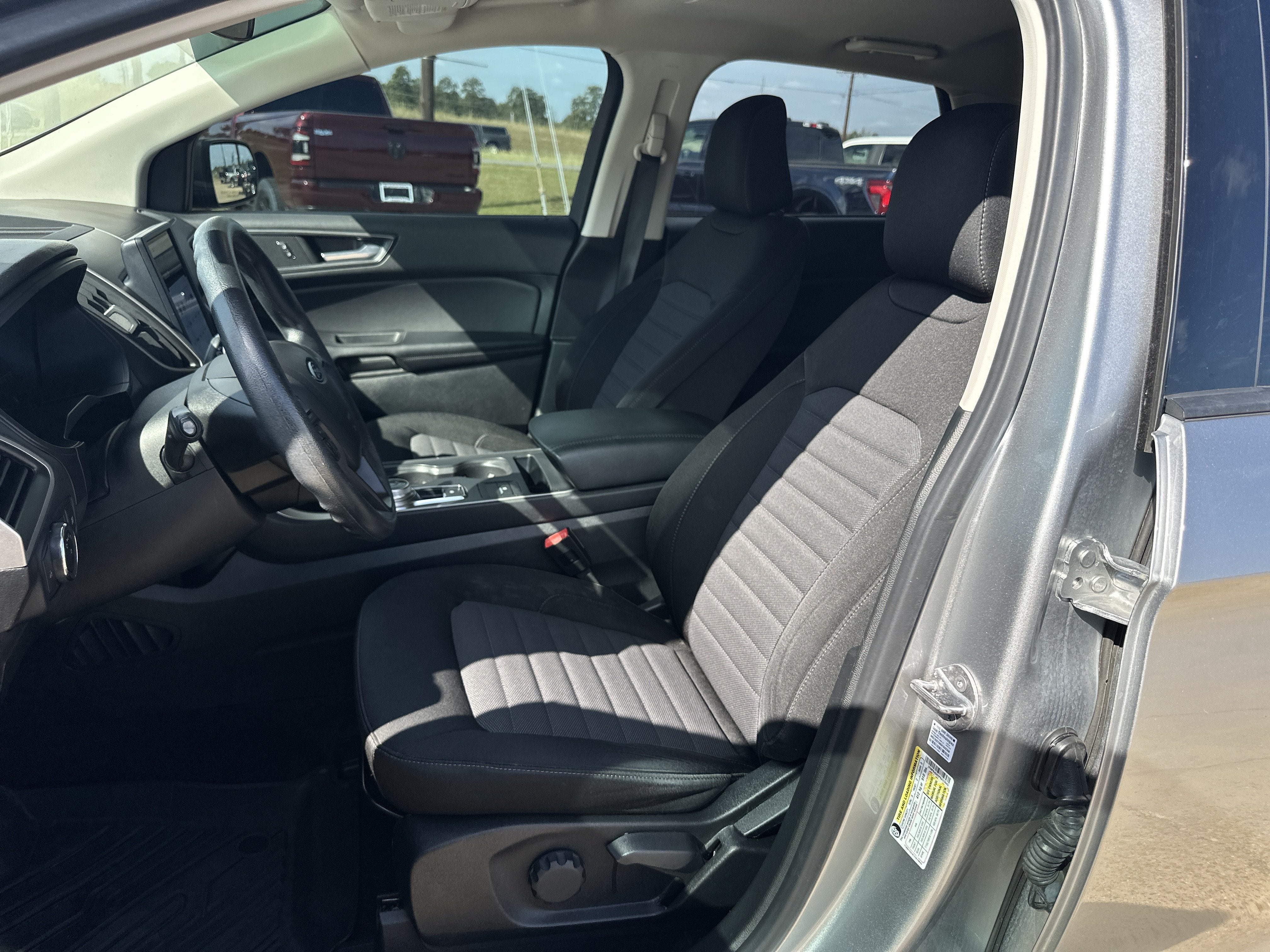 2023 Ford Edge SE