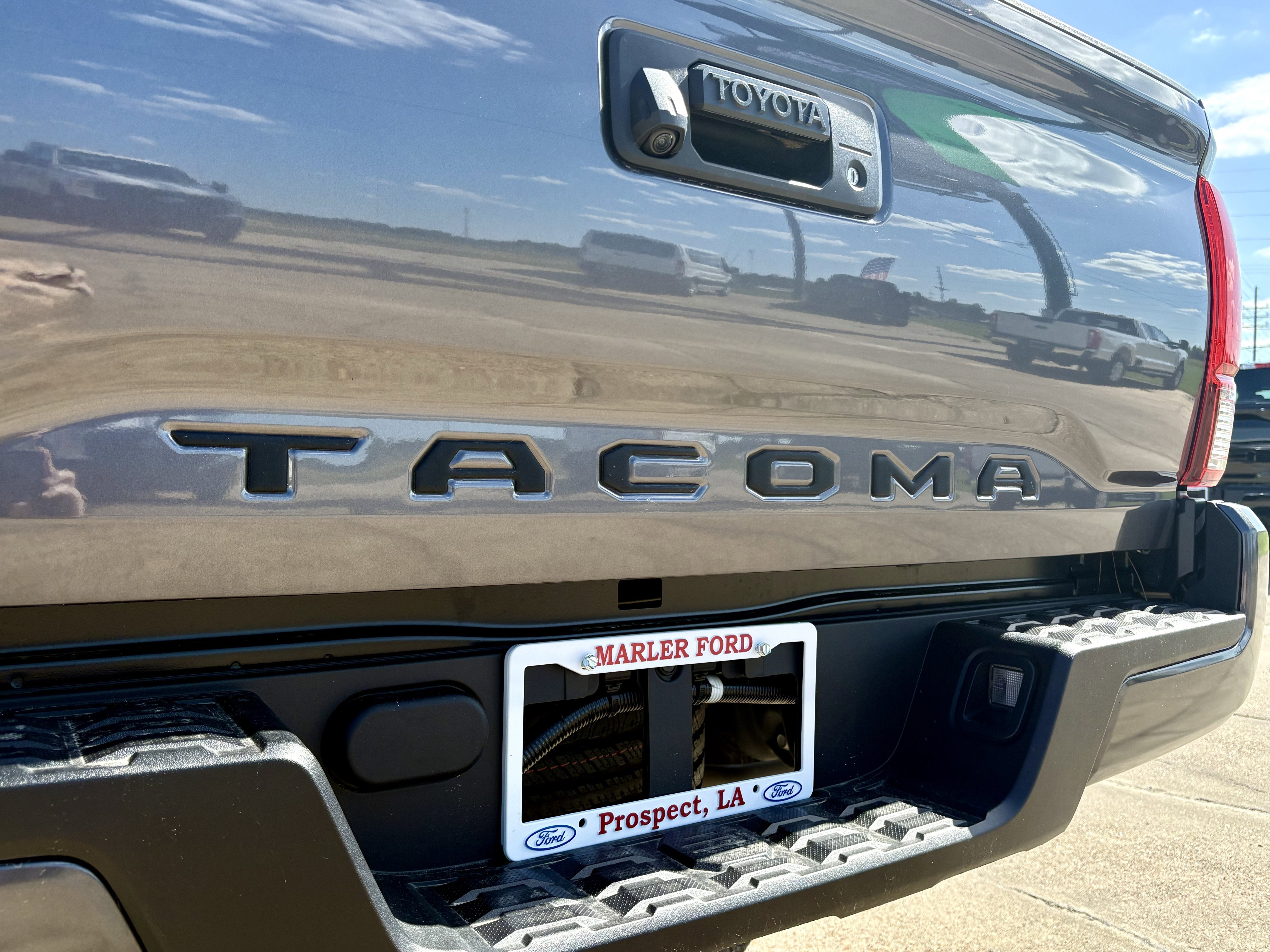 2022 Toyota Tacoma SR