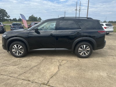 2026 Nissan Pathfinder SL