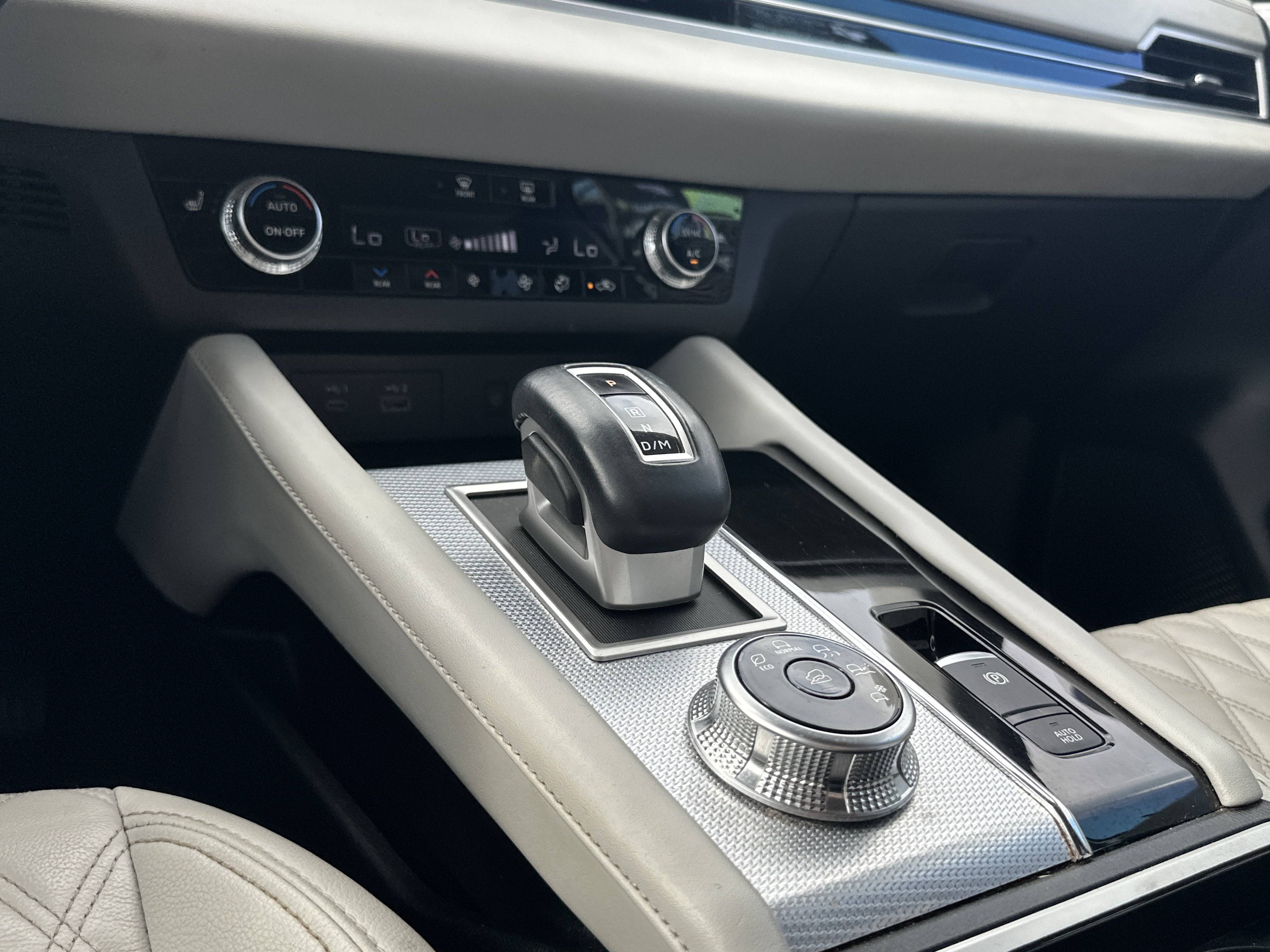 2024 Mitsubishi Outlander SEL