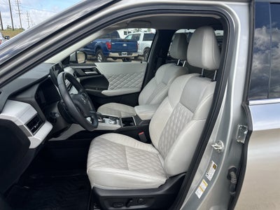 2024 Mitsubishi Outlander SEL