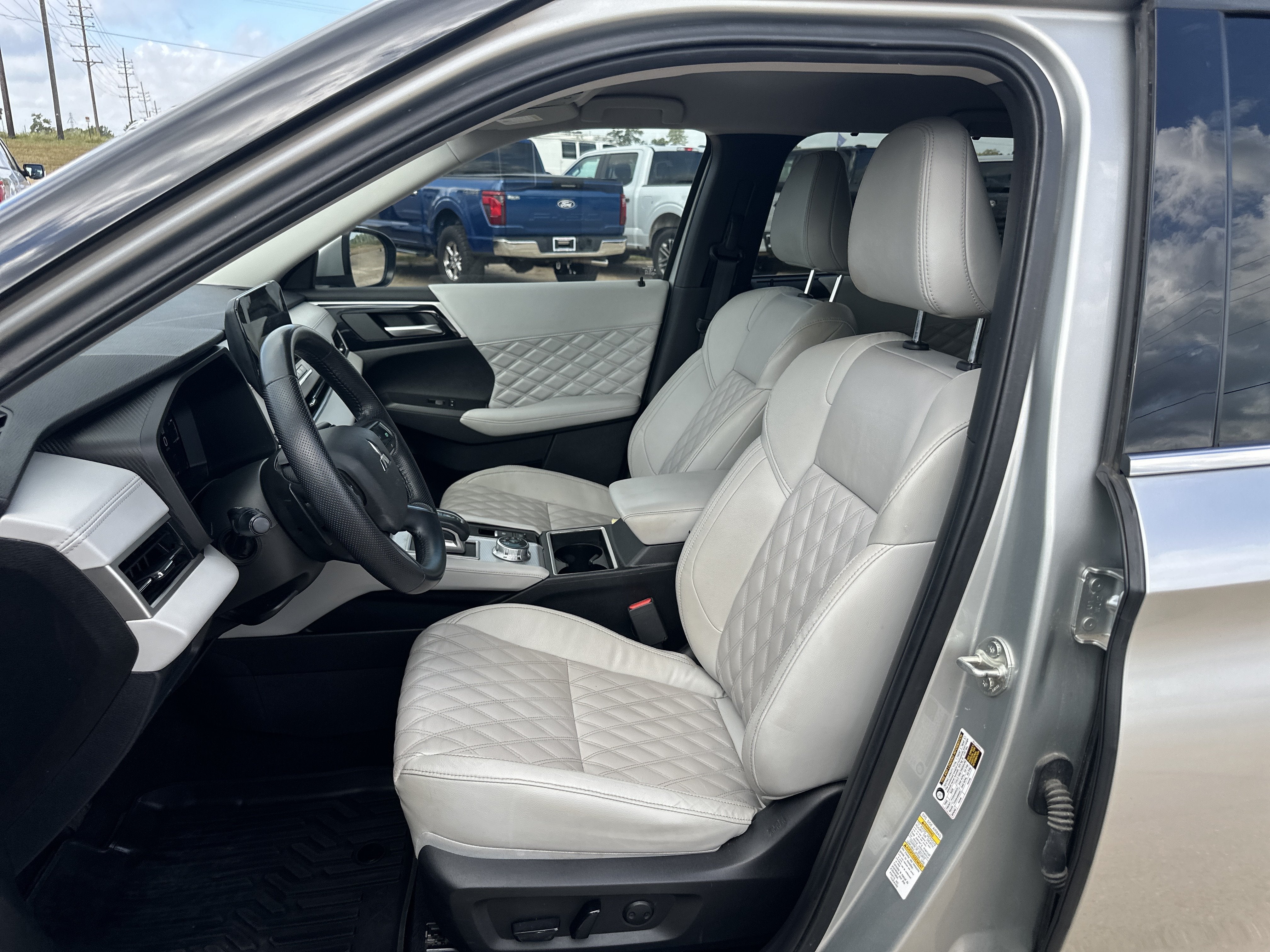 2024 Mitsubishi Outlander SEL