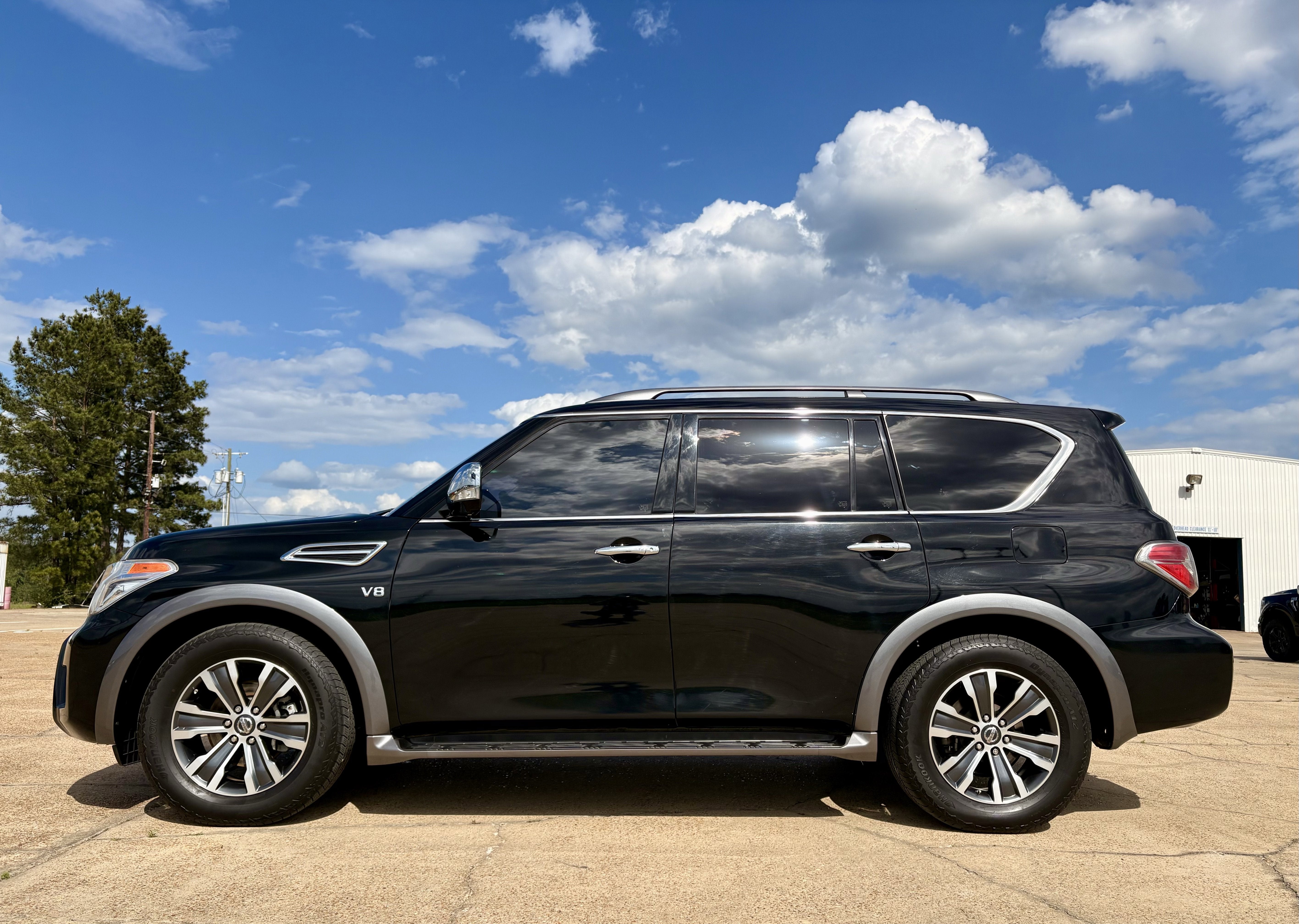 2019 Nissan Armada SL 4X2's photo