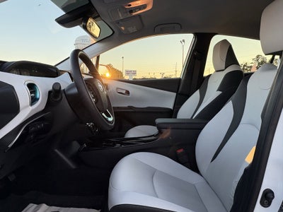 2022 Toyota Prius XLE