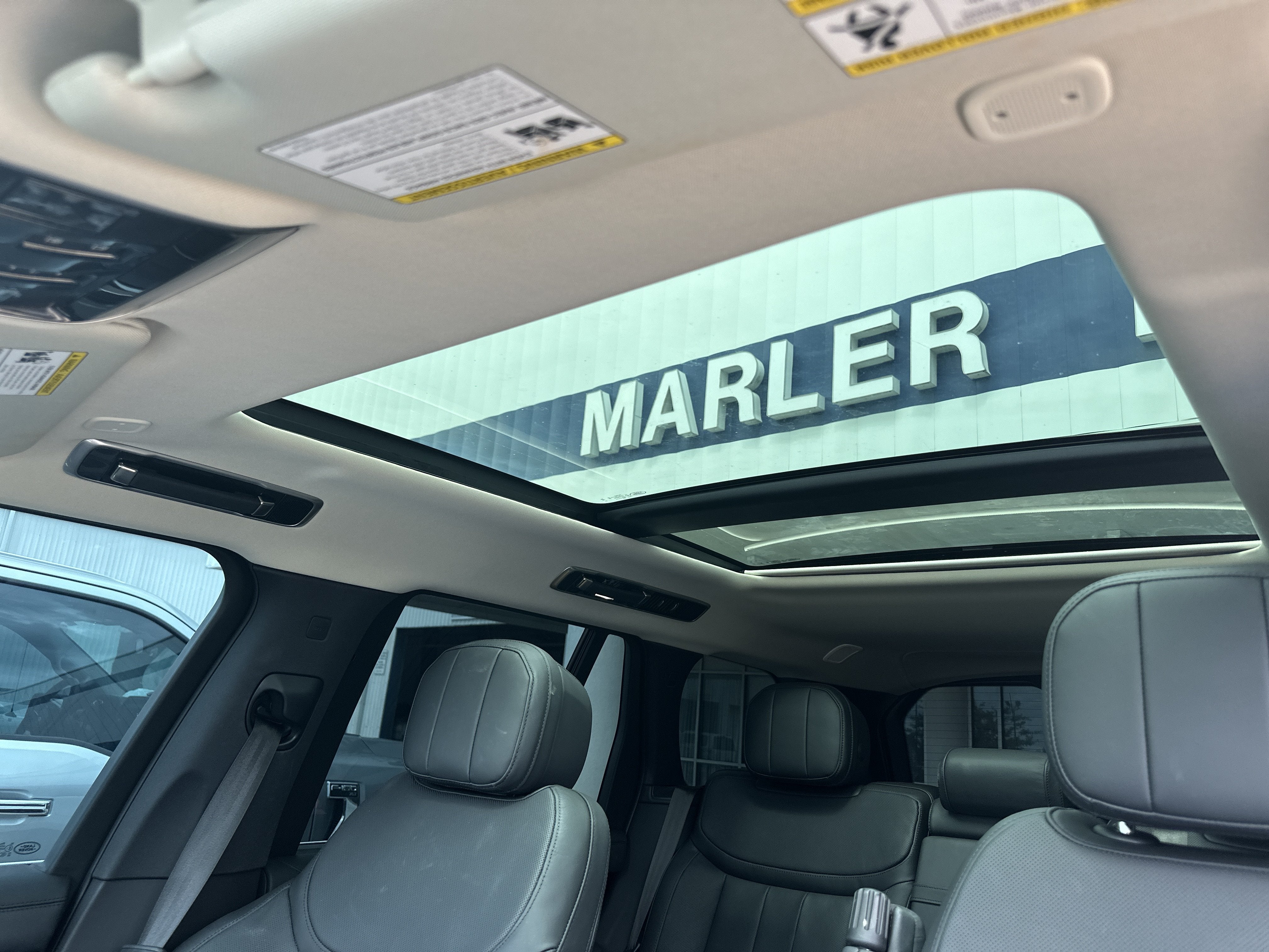 2023 Land Rover Range Rover P530 SE