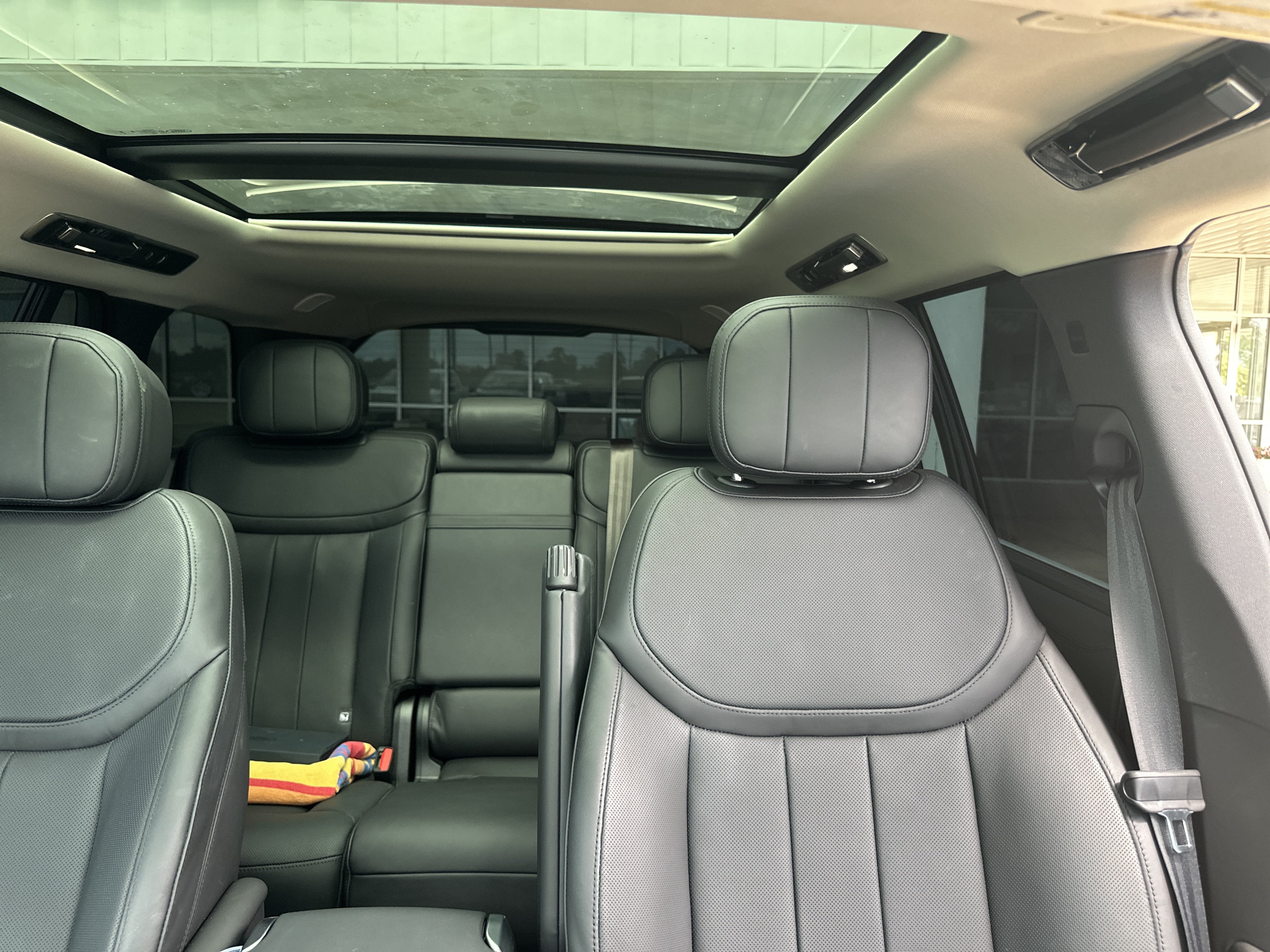 2023 Land Rover Range Rover P530 SE