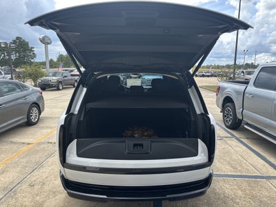 2023 Land Rover Range Rover P530 SE